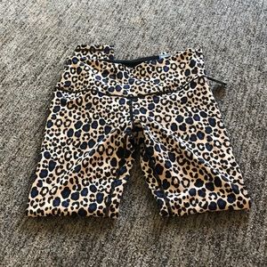Victoria Sport knockout tight - leopard print
